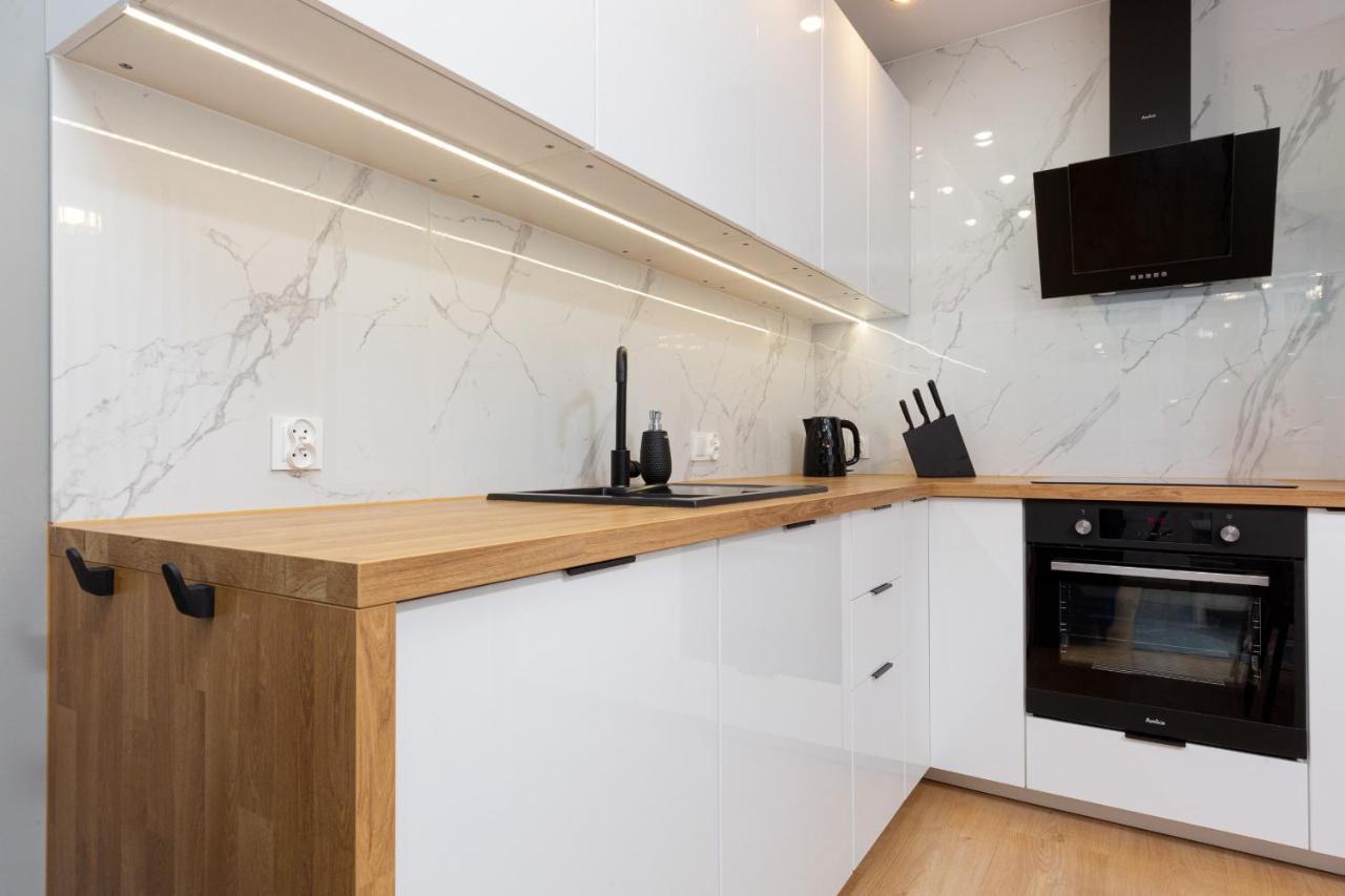 Beautiful Two-Bedroom Apartment Warsaw Bielany By Noclegi Renters Esterno foto