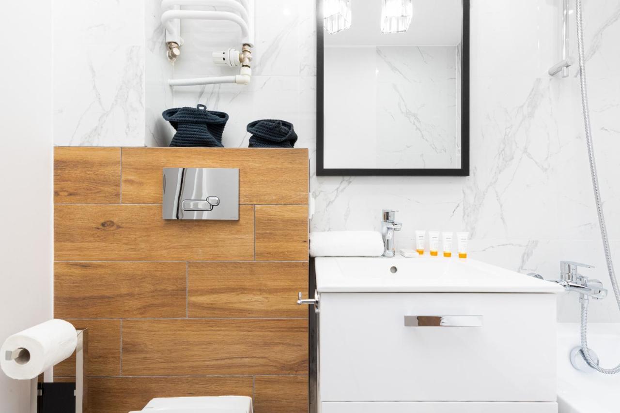 Beautiful Two-Bedroom Apartment Warsaw Bielany By Noclegi Renters Esterno foto